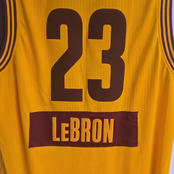 Adidas Cleveland Caveliers Lebron James #23 "Christmas Day" Jersey - Picture 6 of 7